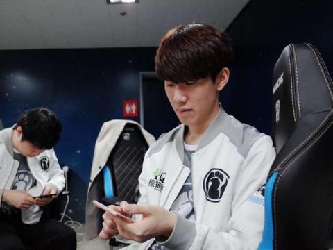 保持记录 NAVI连续10届BLAST小组赛成功出线